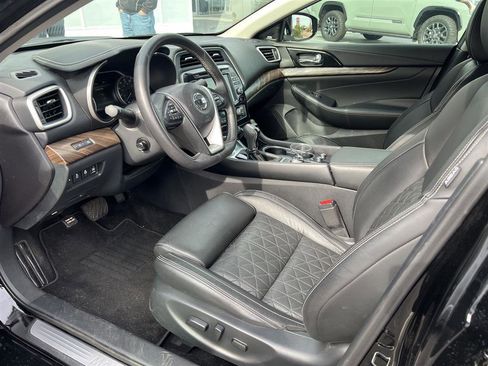 Used 2017 Nissan Maxima Platinum image 7