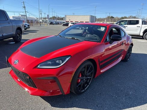 Used 2024 Toyota GR86 TRUENO Edition image 2