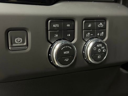 Certified 2023 GMC Sierra 1500 AT4 w/ AT4 Preferred Package image 33