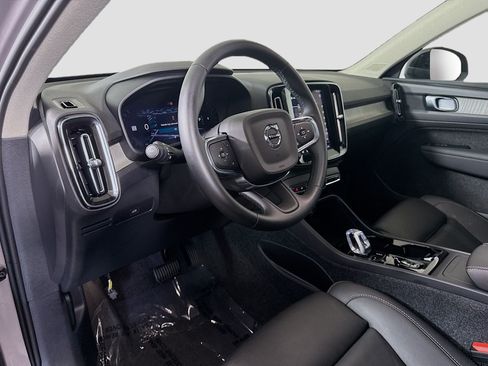Used 2026 Volvo XC40 B5 Plus AWD/4WD image 23