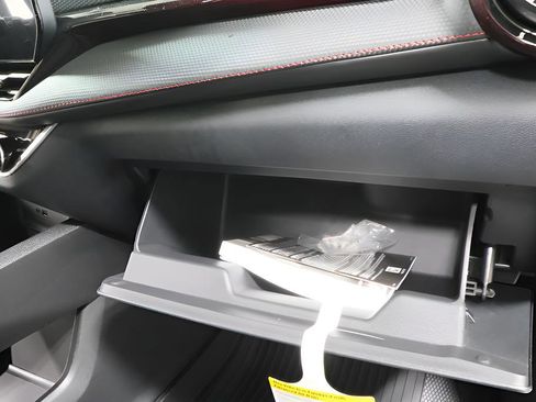 New 2026 Chevrolet Equinox RS w/ Convenience Package III FWD image 33