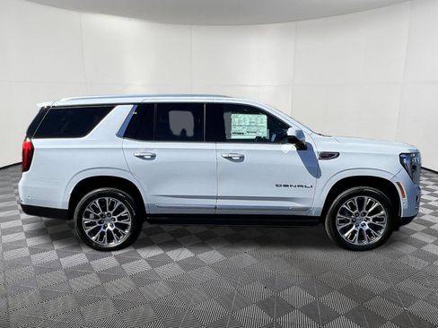New 2026 GMC Yukon Denali w/ Denali Reserve Package AWD/4WD image 7