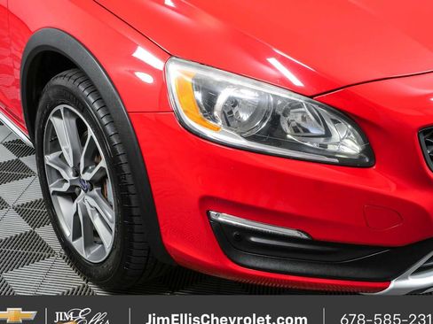Used 2017 Volvo V60 T5 Cross Country w/ Convenience Package AWD/4WD image 35