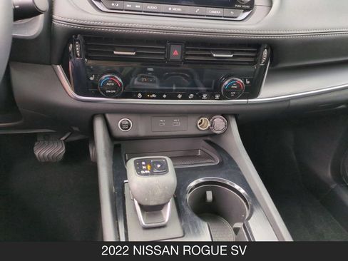Used 2022 Nissan Rogue SV w/ SV Premium Package FWD image 24