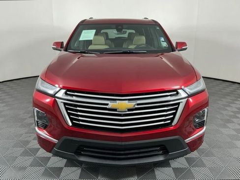Used 2023 Chevrolet Traverse Premier w/ LPO, Floor Liner Package FWD image 3
