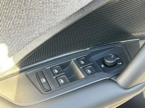 New 2026 Volkswagen Tiguan S image 17