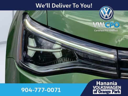 Certified 2026 Volkswagen Taos SE FWD image 9