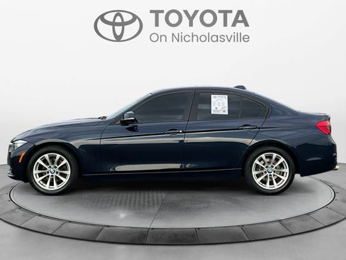 Used 2017 BMW 320i Sedan image 3