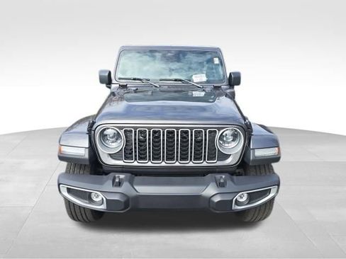 Used 2025 Jeep Wrangler Unlimited Sahara image 10