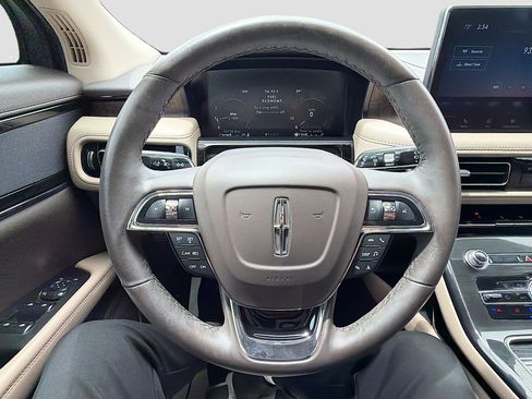 Certified 2023 Lincoln Nautilus Reserve FWD image 11