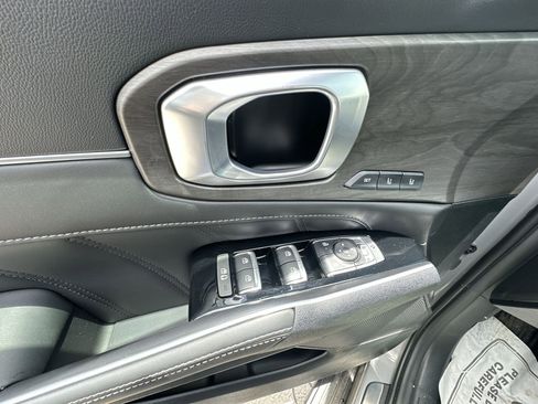 New 2025 Kia Sorento SX Prestige image 18
