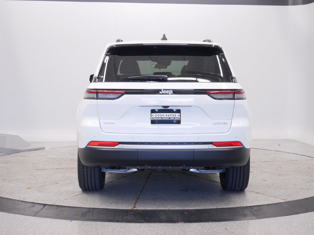 New 2027 Jeep Grand Cherokee Limited w/ Trailer Tow Package AWD/4WD image 4