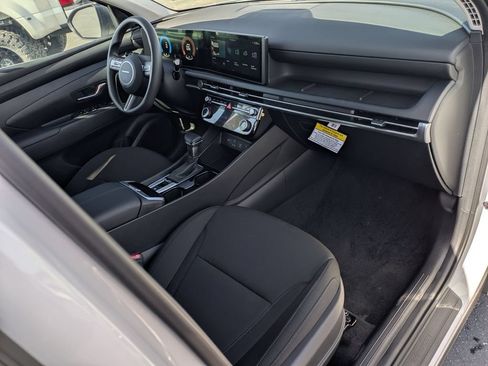 New 2026 Hyundai Tucson SEL Plus FWD image 8