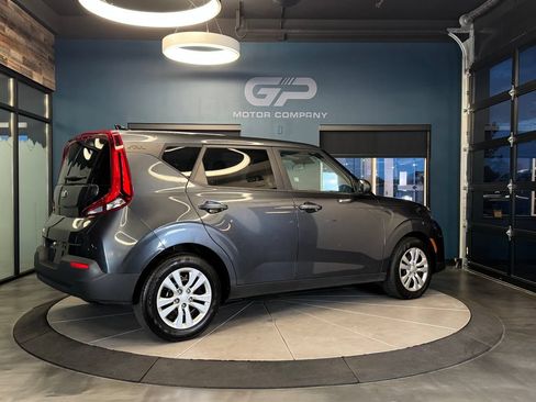 Used 2021 Kia Soul LX FWD image 3