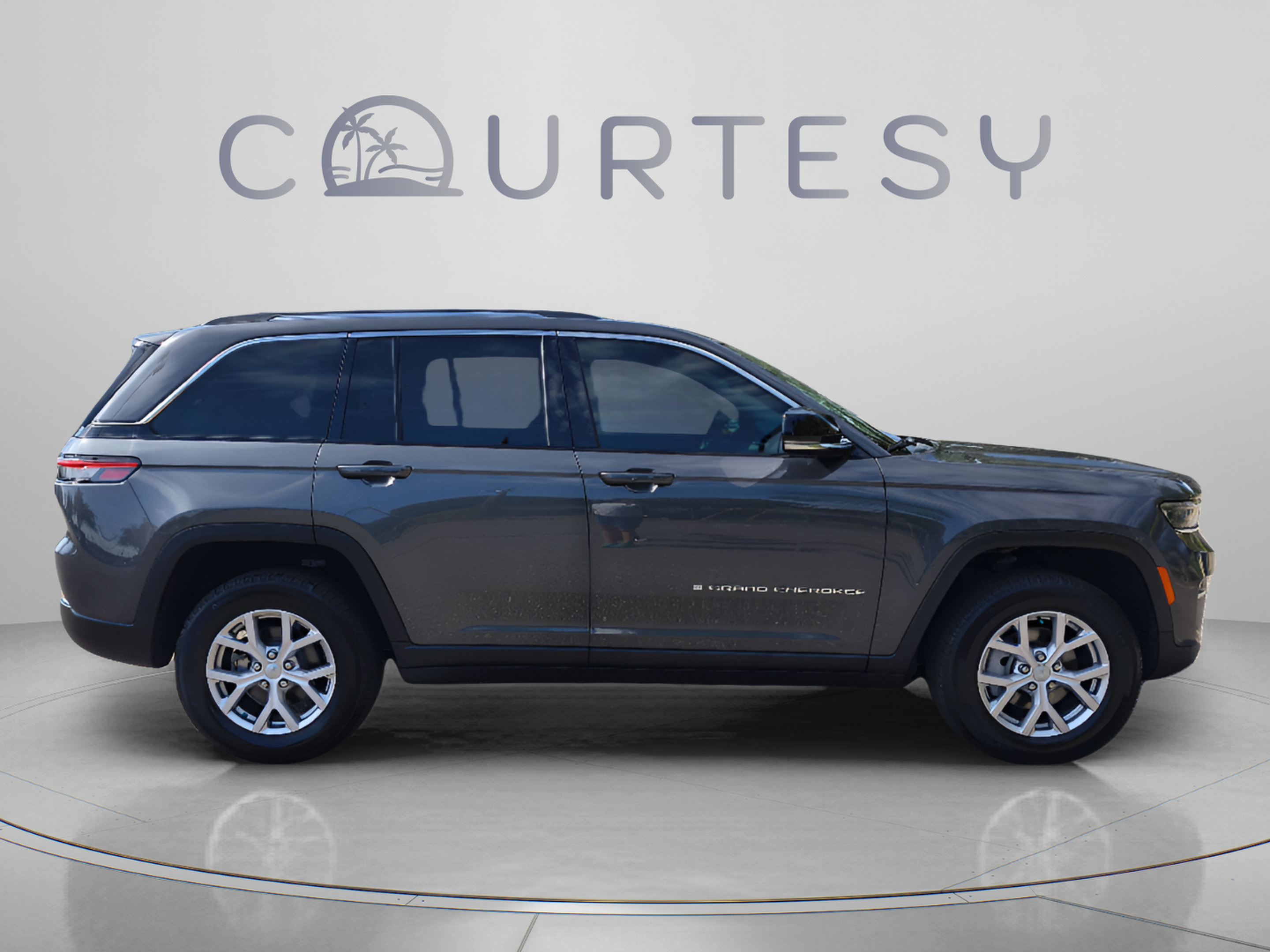 Used 2022 Jeep Grand Cherokee Limited RWD image 6