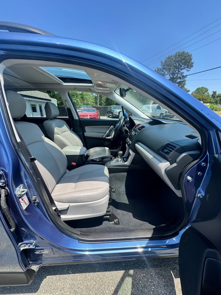 Used 2015 Subaru Forester 2.5i Limited w/ Popular Package #2 AWD/4WD image 10