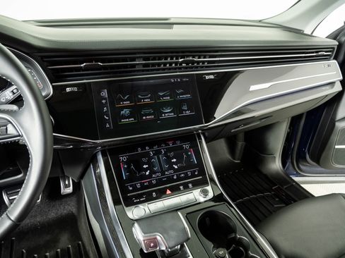 Used 2020 Audi Q8 Prestige AWD/4WD image 13