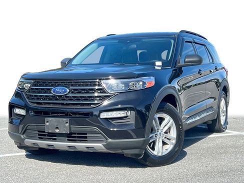 Used 2021 Ford Explorer XLT w/ Equipment Group 202A image 1