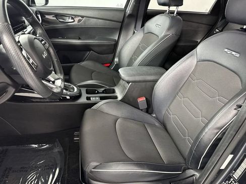 Used 2023 Kia Forte GT-Line w/ GT-Line Premium Package FWD image 4