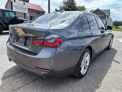 Used 2016 BMW 328i xDrive Sedan AWD/4WD image 5
