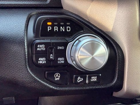 Used 2022 RAM 1500 Laramie w/ Off Road Group AWD/4WD image 10