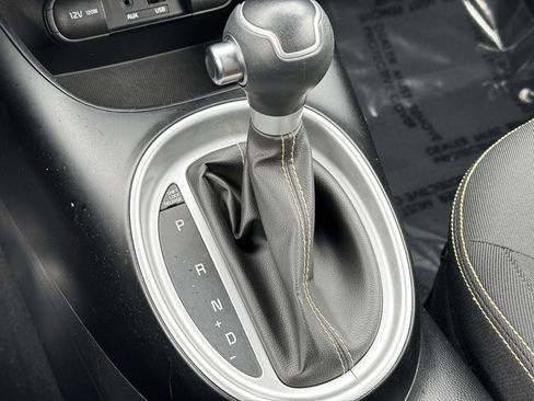 Used 2014 Kia Soul + image 13