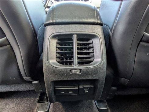 Used 2019 Jeep Cherokee Limited w/ Luxury Group image 18