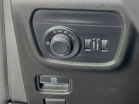 Used 2023 Jeep Grand Cherokee L Laredo AWD/4WD image 11