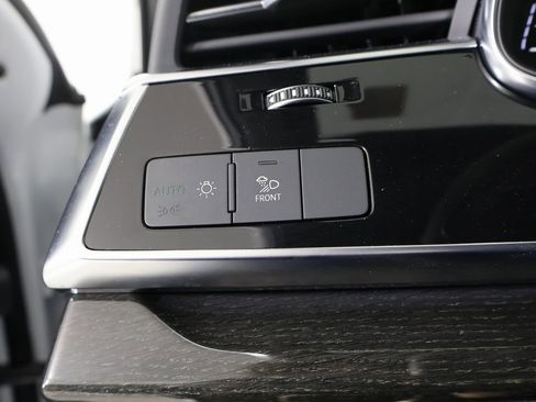 Used 2025 Audi Q7 2.0T Premium w/ Convenience Plus Package image 29