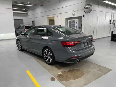 Used 2024 Volkswagen Jetta GLI Autobahn FWD image 2