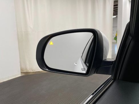 Used 2019 Jeep Cherokee Limited w/ Luxury Group AWD/4WD image 20