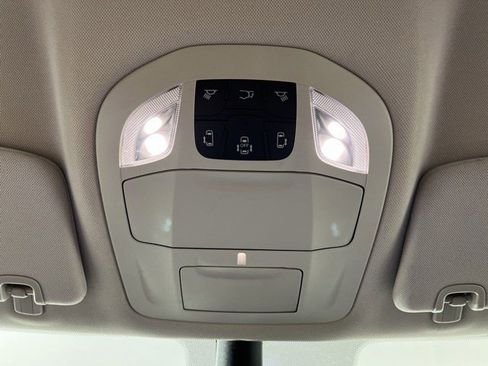 Used 2023 Chrysler Voyager LX FWD image 28
