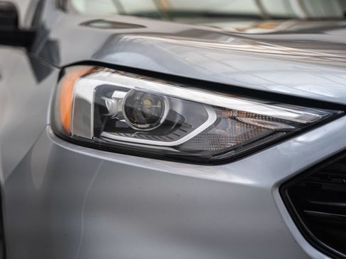 Used 2022 Ford Edge SE w/ Black Appearance Package AWD/4WD image 14