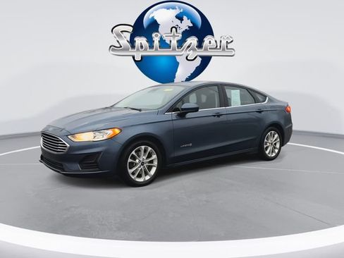 Used 2019 Ford Fusion SE image 4