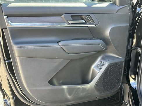 New 2026 GMC Terrain Denali w/ LPO, Black Badging Package image 20