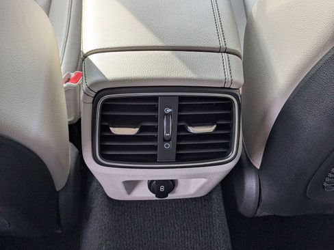 Used 2019 Genesis G70 2.0T Advanced image 12