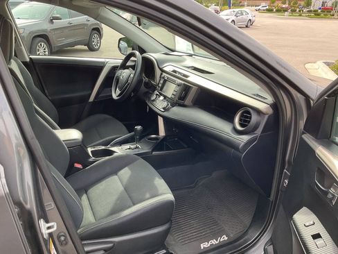 Used 2014 Toyota RAV4 XLE AWD/4WD image 35