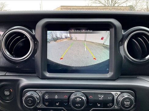 Certified 2022 Jeep Wrangler Unlimited Sahara image 14