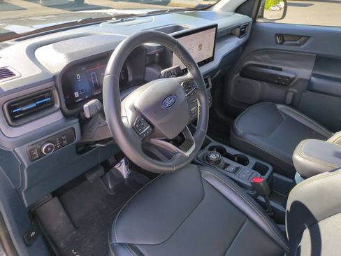 Certified 2025 Ford Maverick Lobo AWD/4WD image 16