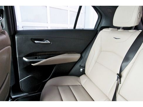 Certified 2025 Cadillac XT4 Premium Luxury image 9