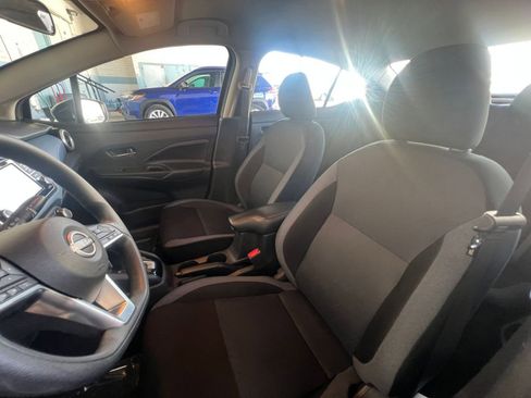 Used 2025 Nissan Versa SV FWD image 36