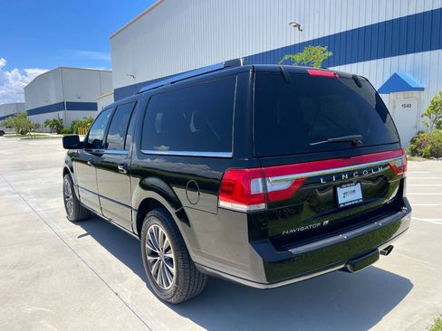 Used 2016 Lincoln Navigator L Select AWD/4WD image 10