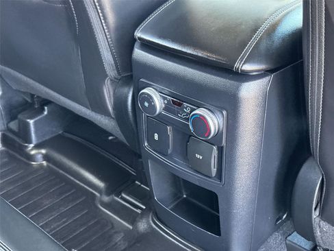 Certified 2021 Ford Explorer XLT w/ Equipment Group 202A RWD image 19
