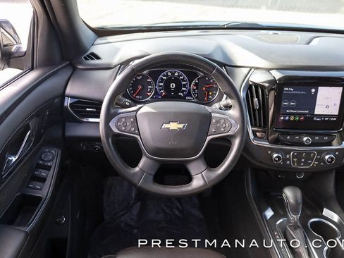 Used 2023 Chevrolet Traverse High Country image 2