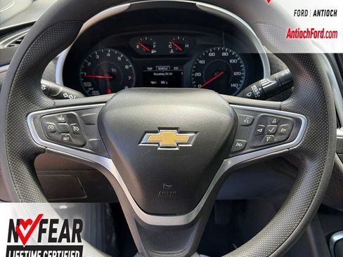 Used 2022 Chevrolet Malibu LT FWD image 16