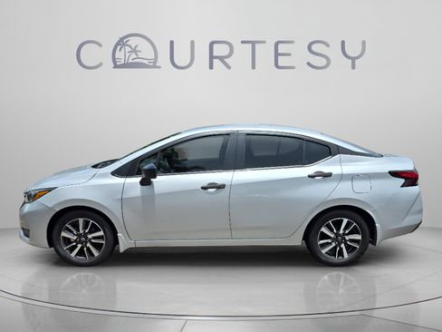 Certified 2025 Nissan Versa S w/ S Plus Package FWD image 2