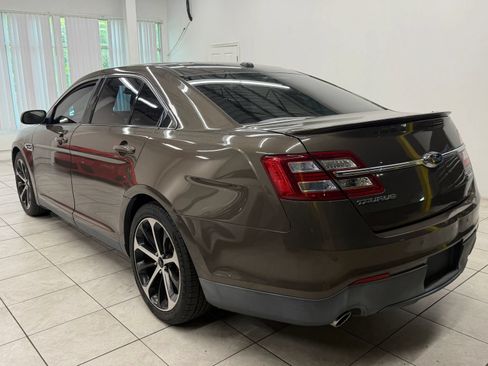 Used 2015 Ford Taurus Limited w/ Equipment Group 301A FWD image 7
