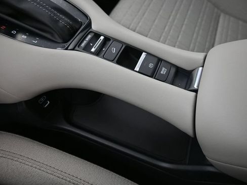 New 2026 Honda HR-V LX image 29