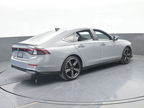 Used 2024 Honda Accord Sport image 6