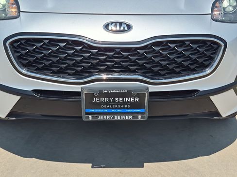 Used 2020 Kia Sportage LX AWD/4WD image 9